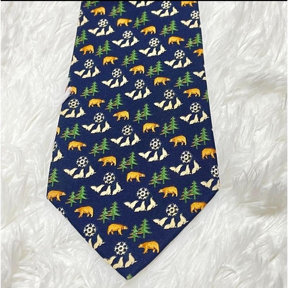 Salvatore Ferragamo 100% silk tie bear sea lion animal printed ⭐️⭐️⭐️⭐️ - Picture 8 of 15